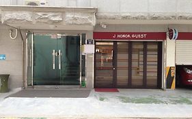 J-Honor Guesthouse
